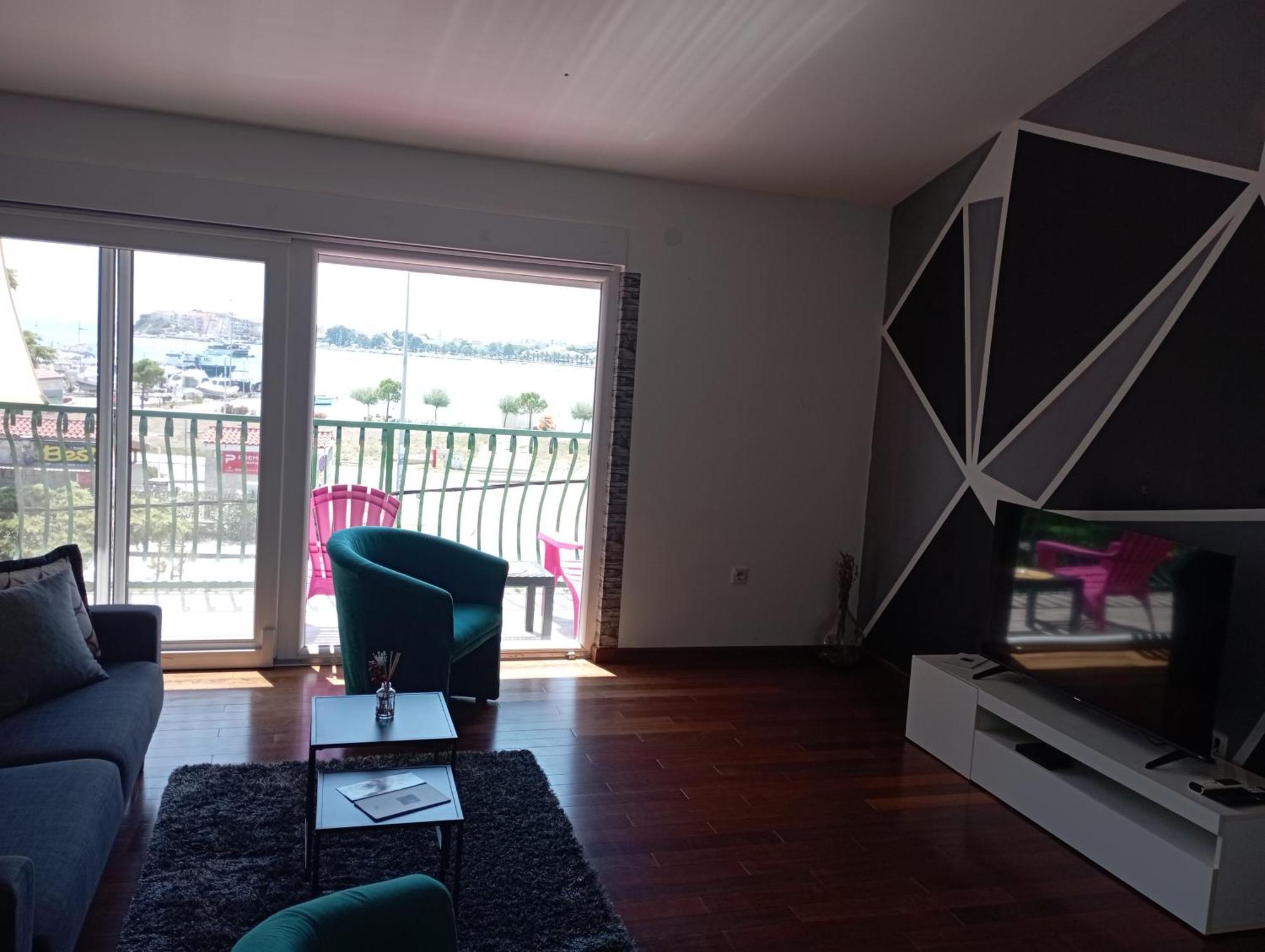 Penthouse Apartment With A Great View 포드스트라나 외부 사진